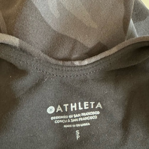 Athleta conscious crop camo print women’s small A-C cup - Picture 4 of 4